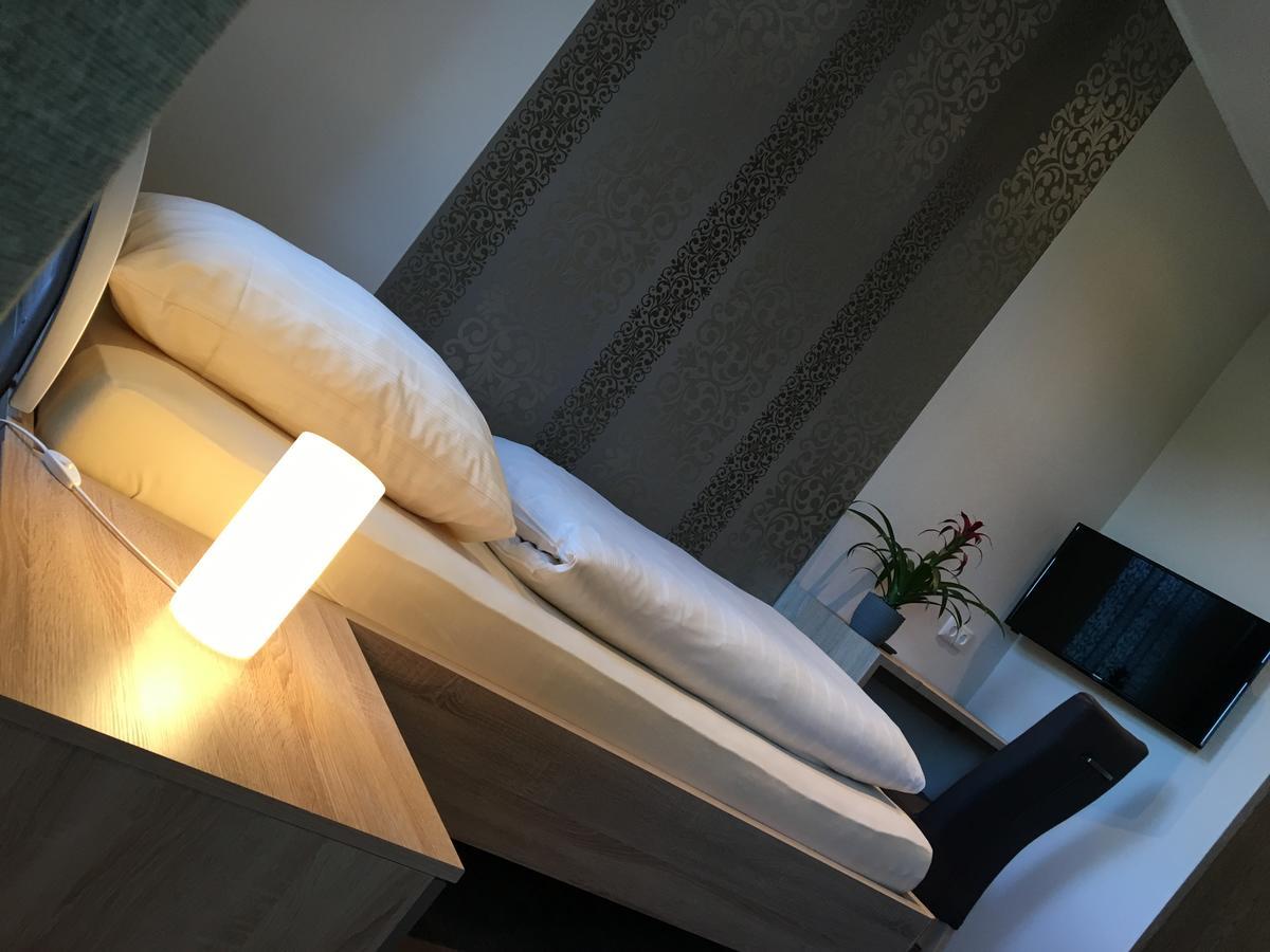 Dorfgasthof Schmitz Schalkenmehren Ngoại thất bức ảnh